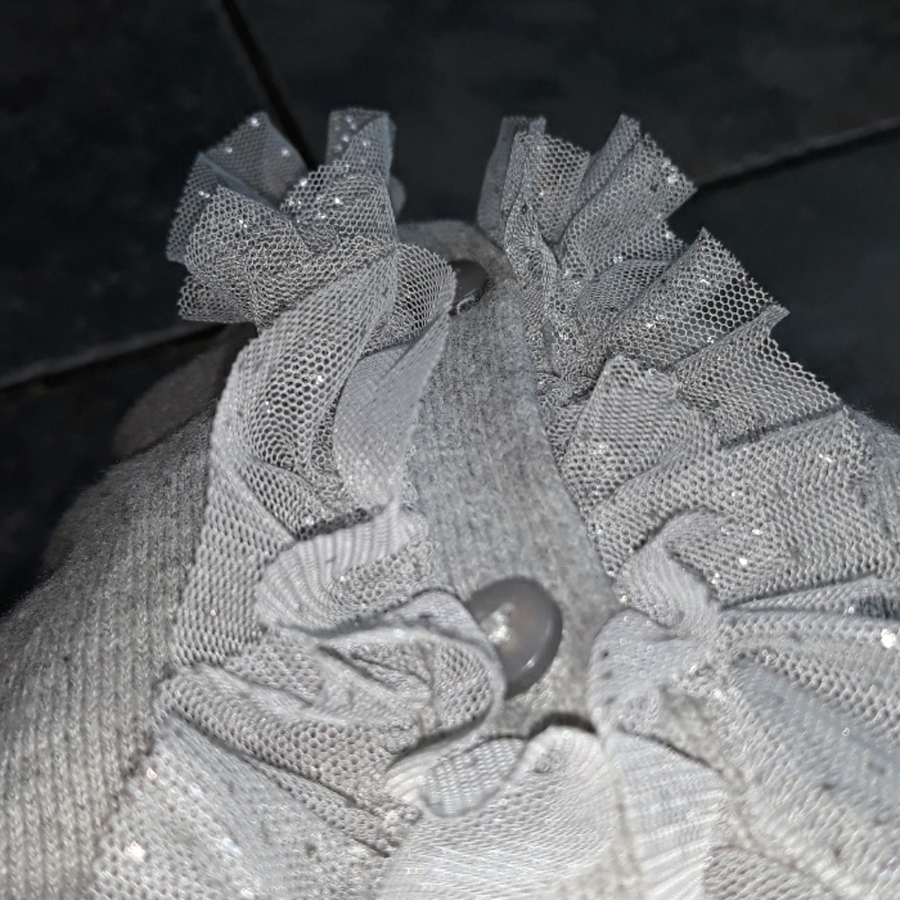 Fancy Sweater Gray With Ruffles 7 / 8 - Picture 5 of 8